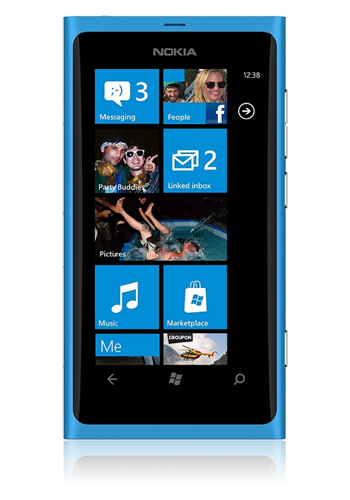Nokia Lumia 800 cyan