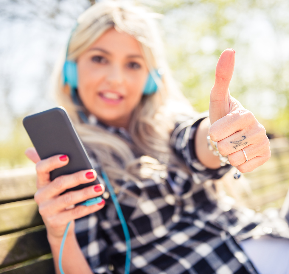 Titelbild zum Blogbeitrag "Faltbare Smartphones: Stärken und Schwächen aktueller Modelle"
