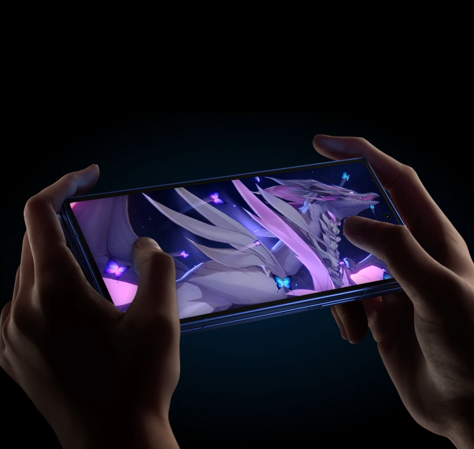 Das Display zeigt einen Drachen von dem Galaxy Z Fold 7.