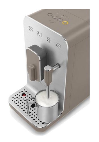 Smeg Kompakte Kaffeevollautomat mit Dampffunktion 50s Style Taupe, BCC02TPMEU